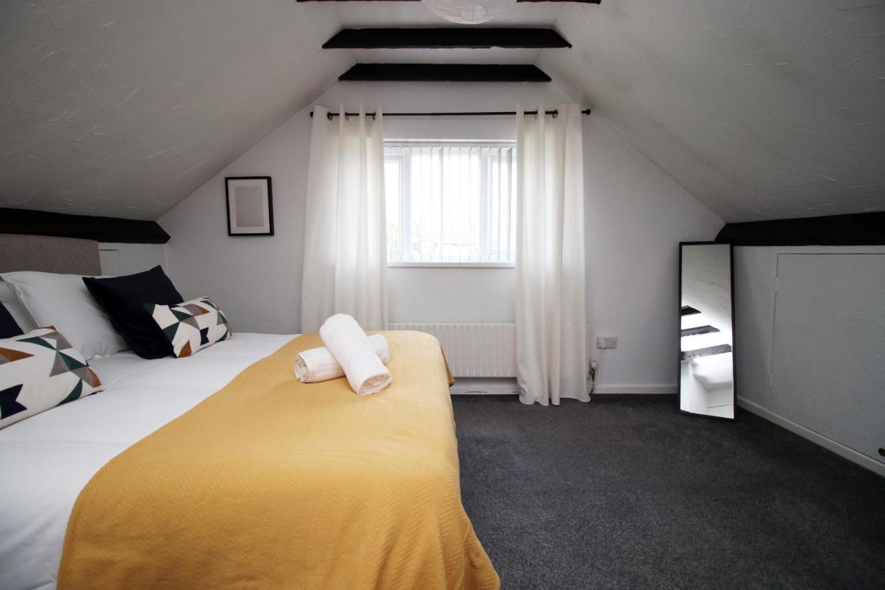 Becky'S Bungalow By Ty Sa -Spacious 4 Bed Bungalow Cardiff Exterior foto